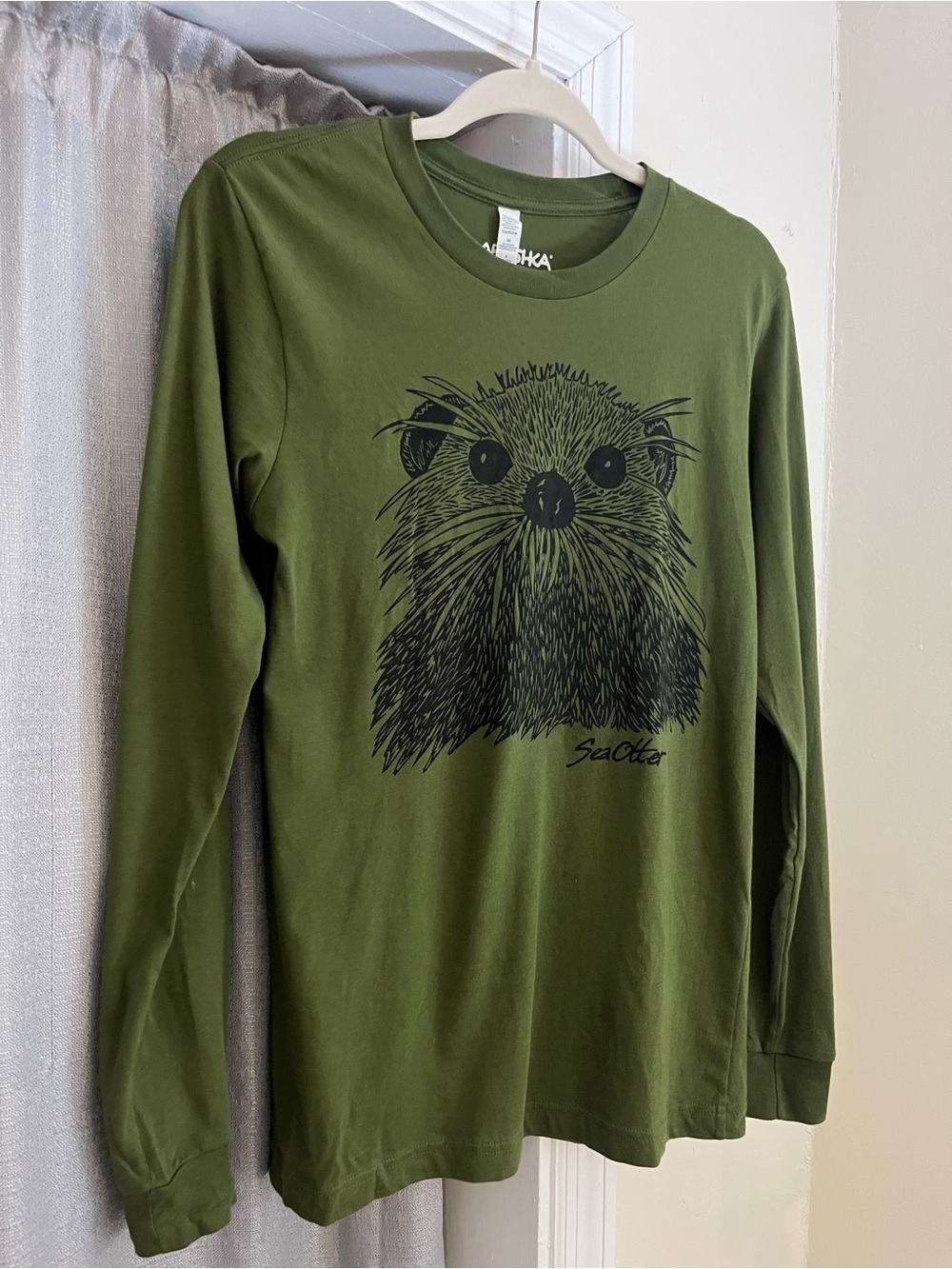 Marushka Sea Otter Olive Green Long-Sleeve T Shirt